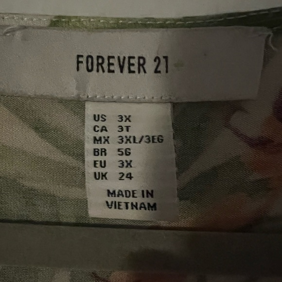 Forever 21 romper size 3x - Picture 9 of 9